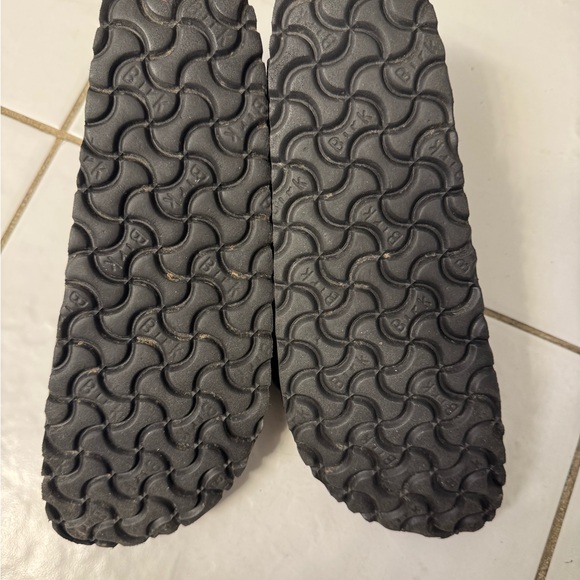 Birkenstock Limited Edition Arizona Hex Reptile Embossed Leather Sandals - Picture 5 of 15